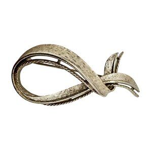 Vintage ART Silvertone Texture Ribbon Brooch Pin Jewelry Accessory 29 Gram Wt